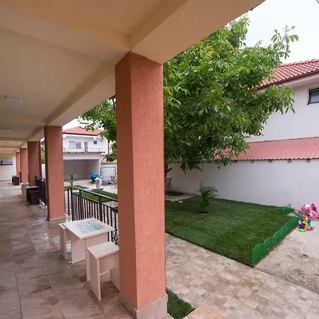 Pensiune Aymar Guest house 2 Mai
